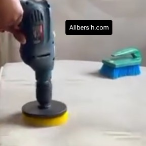 Allbersih menyediakan layanan cuci sofa Bandung Barat untuk berbagai kebutuhan, mulai dari rumah tinggal, apartemen, kost, hingga ruang kerja. Pembersihan dilakukan langsung di lokasi dengan metode yang disesuaikan dengan jenis bahan sofa, sehingga debu, noda, dan bau dapat dibersihkan secara menyeluruh. Melalui proses kerja yang tertata, sofa kembali bersih, nyaman, dan layak digunakan untuk aktivitas harian.