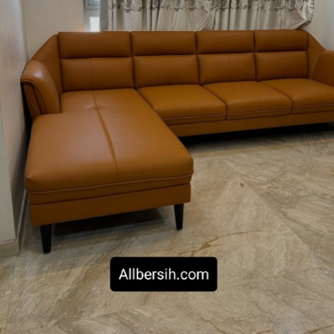 Allbersih menyediakan cuci sofa kulit Jakarta Selatan untuk membantu membersihkan sofa berbahan kulit agar tetap bersih dan terawat. Proses pembersihan dilakukan langsung di lokasi dengan metode yang disesuaikan khusus untuk bahan kulit, sehingga permukaan sofa tetap nyaman digunakan. Layanan cuci sofa kulit Jakarta Selatan ini cocok untuk sofa ruang tamu, ruang keluarga, maupun sofa kerja yang digunakan setiap hari.