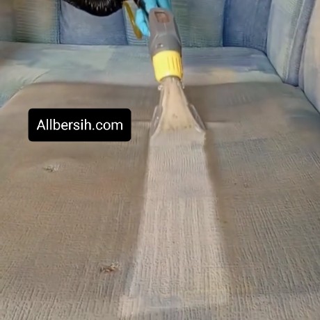 Allbersih menghadirkan layanan cuci sofa rumah Bandung untuk membantu menjaga kebersihan dan kenyamanan sofa yang digunakan setiap hari. Sofa di rumah rentan terkena debu, noda makanan, dan kotoran yang menumpuk seiring waktu. Melalui proses pembersihan yang dilakukan langsung di lokasi, cuci sofa rumah Bandung membantu sofa kembali bersih, segar, dan nyaman tanpa perlu dipindahkan.